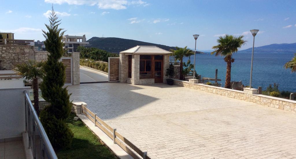 White Residence Apartament Sarandë Exterior foto